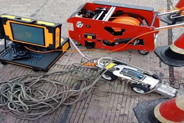 清城CCTV管道检测机器人