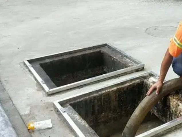清城化粪池清理